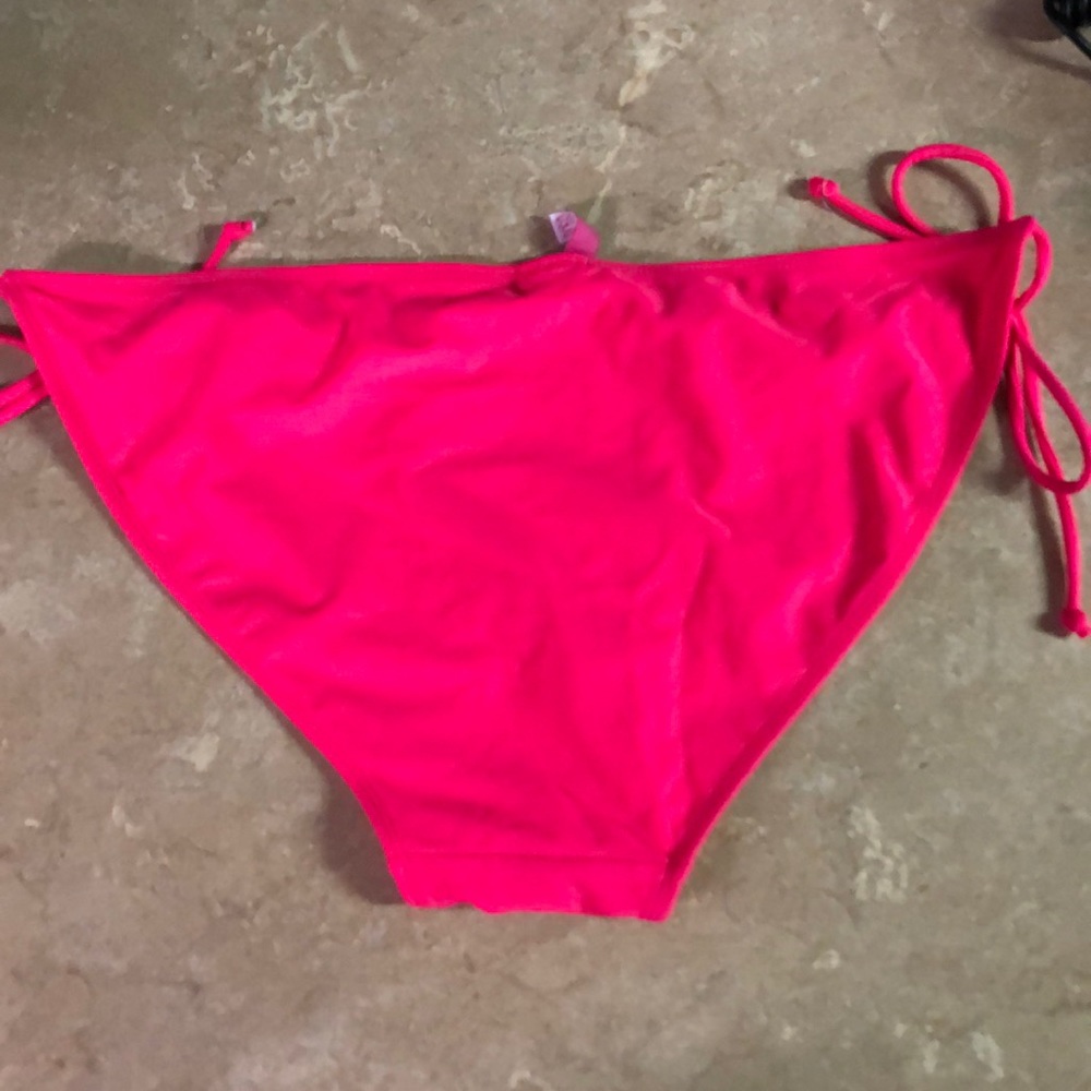 🆕 2 Swim suit bottoms - NWT - Picture 6 of 7